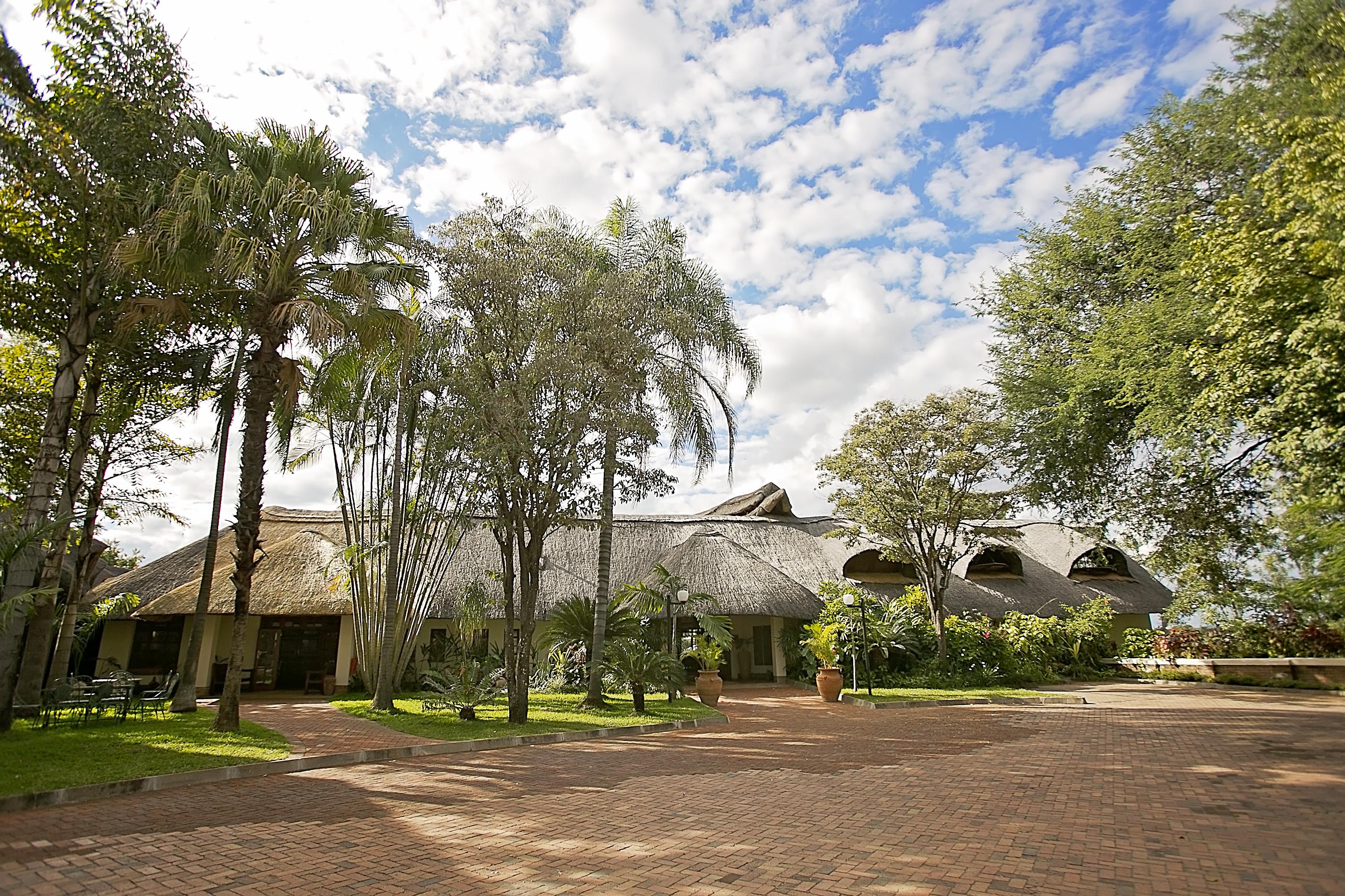 Ilala Lodge Hotel Victoria Falls Ngoại thất bức ảnh