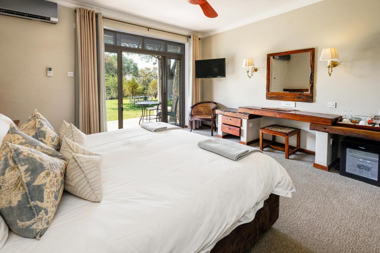 Ilala Lodge Hotel Victoria Falls Ngoại thất bức ảnh